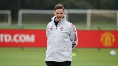 Stjóri United hættir stuttu fyrir fyrsta deildarleikinn