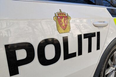 Lögregla skaut róstursegg í fótinn