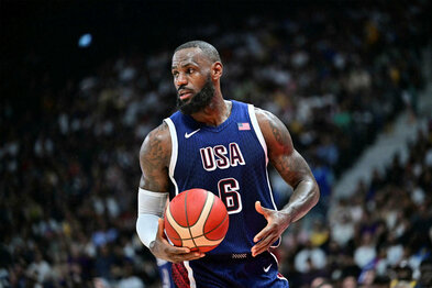 LeBron James tilkynntur hjá nýja félaginu