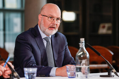 „Langvarandi ósiður“ hins opinbera