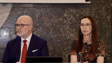 Sendir röng skilaboð og hreyfir við verðbólguvæntingum á brothættum stað