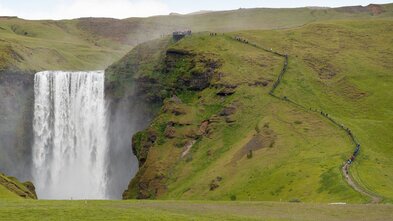 Allt að tuttugu stiga hiti og líkur á síðdegisskúrum