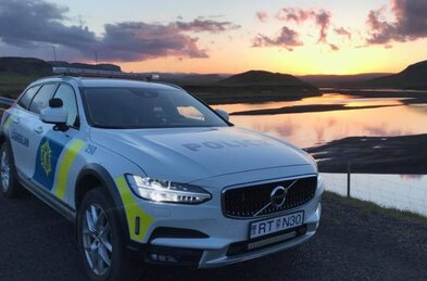 Sex slasaðir eftir að rúta valt í Suðursveit