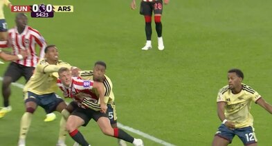 Virtur dómari tjáir sig um vítið sem Arsenal fékk á sig um helgina
